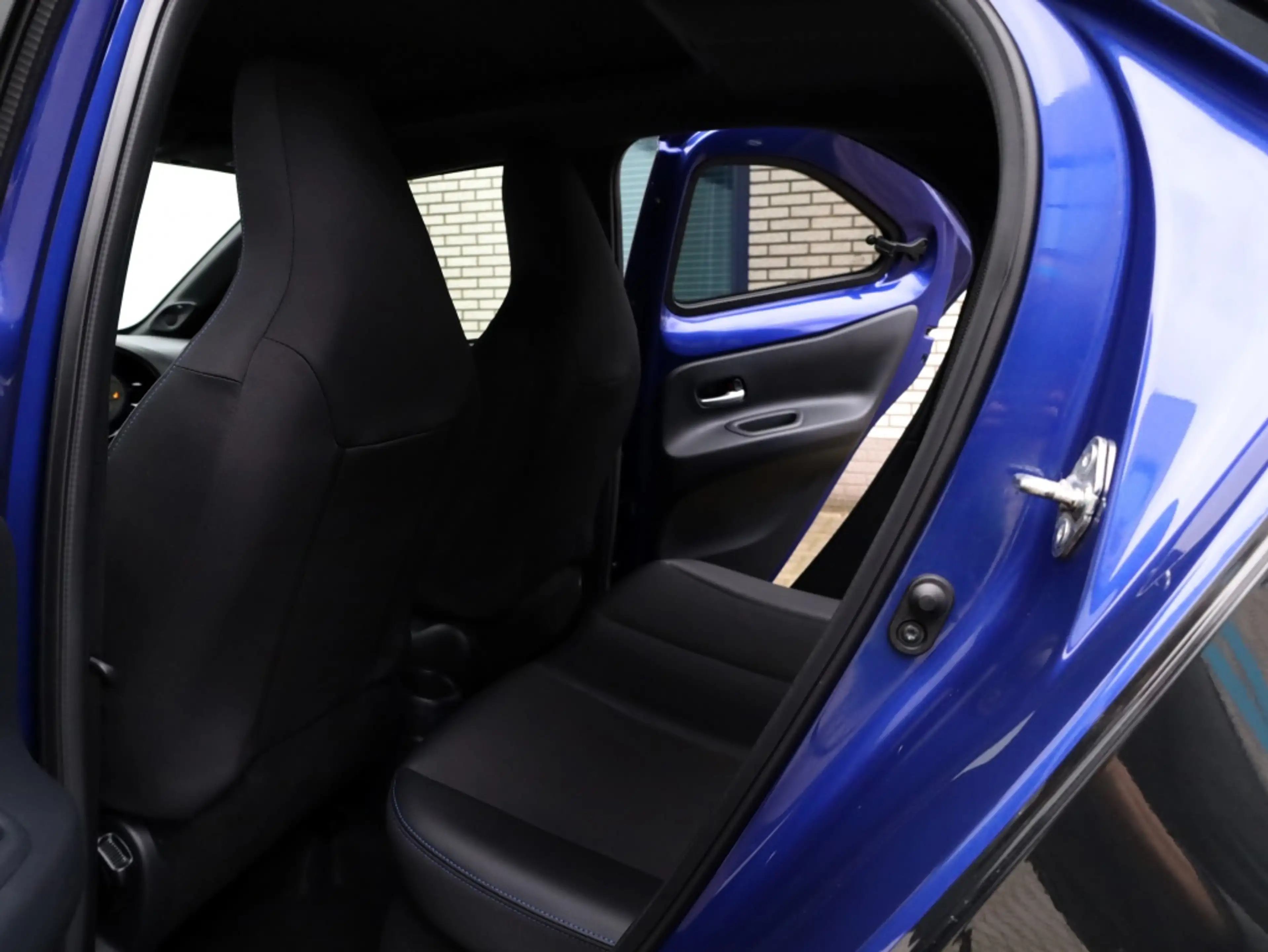 Toyota Aygo X 1.0 VVT-i MT Premium | Cabrio | JBL | Stoelverwarm — photo 14