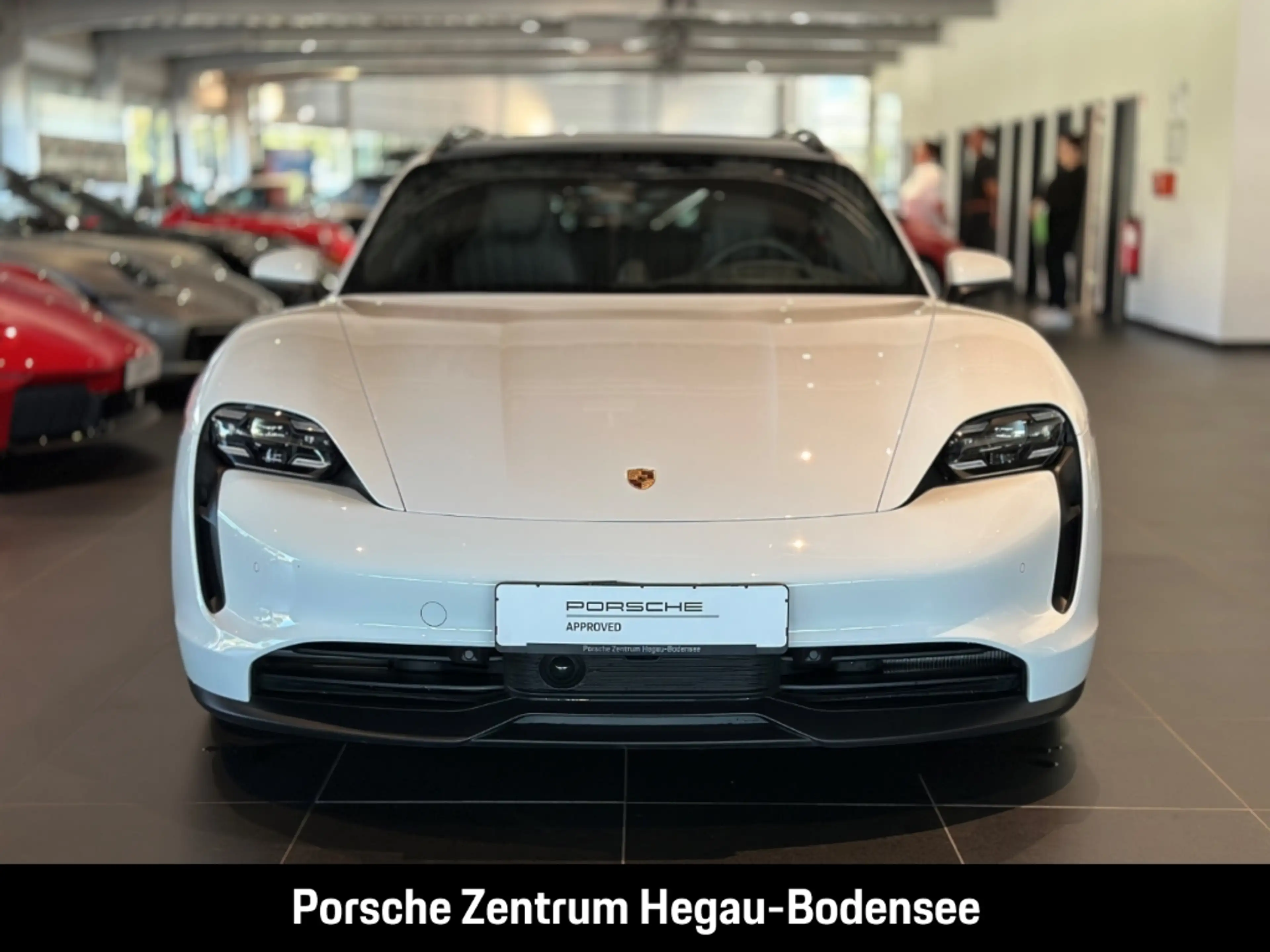Porsche Taycan 4S Sport Turismo — photo 4