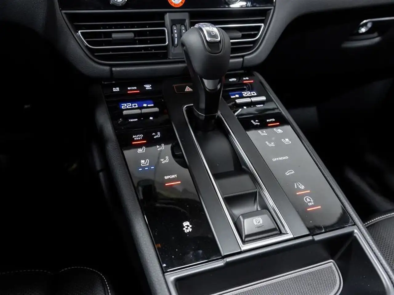 Porsche Macan снимка Porsche Macan