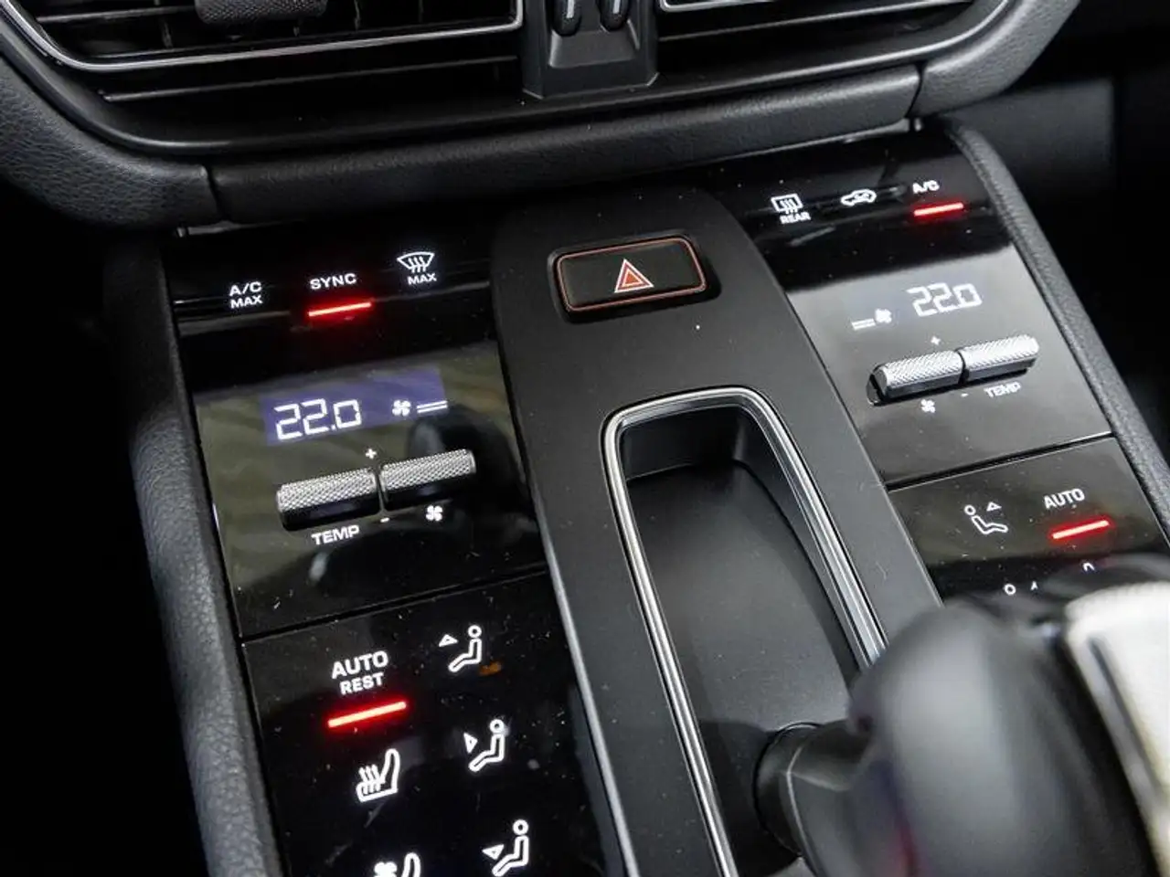 Porsche Macan снимка Porsche Macan