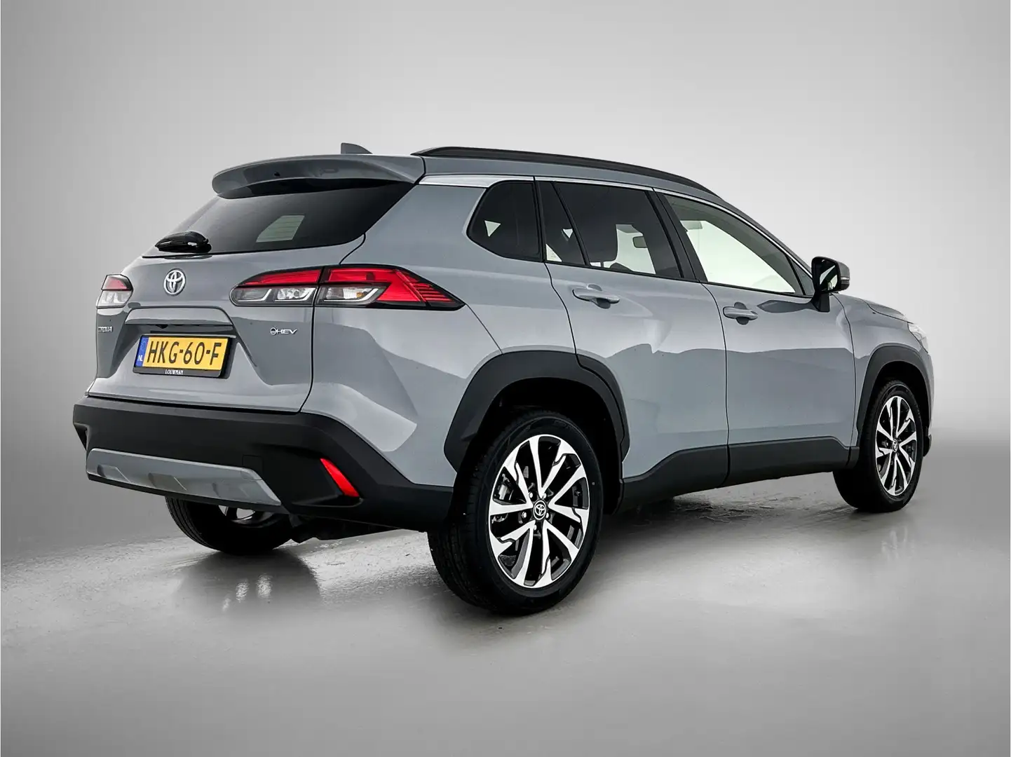 Toyota Corolla Cross Hybrid 140 Dynamic | Navigatie | Climate Control | Grijs - 2