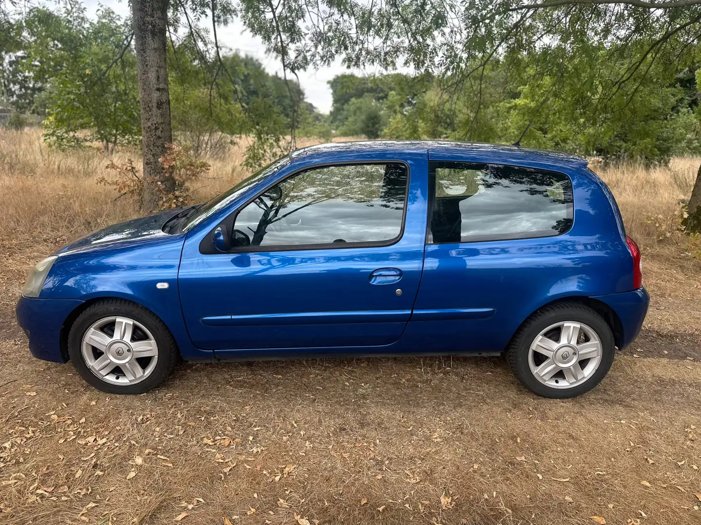 Renault Clio 1.2-16V Campus APK T/M 23-12-2025 Blauw - 2