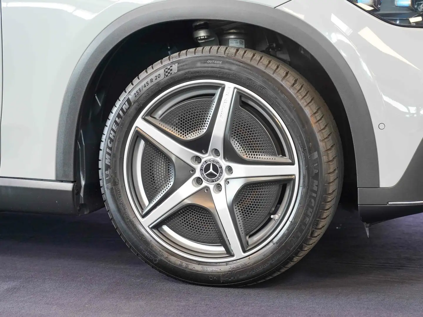 Mercedes-Benz EQE SUV EQE SUV 300 AMG Line AIRMATIC Sitzklima Pano TV Grau - 2
