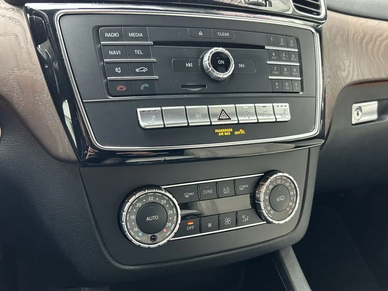 Mercedes-Benz GLS снимка Mercedes-Benz GLS