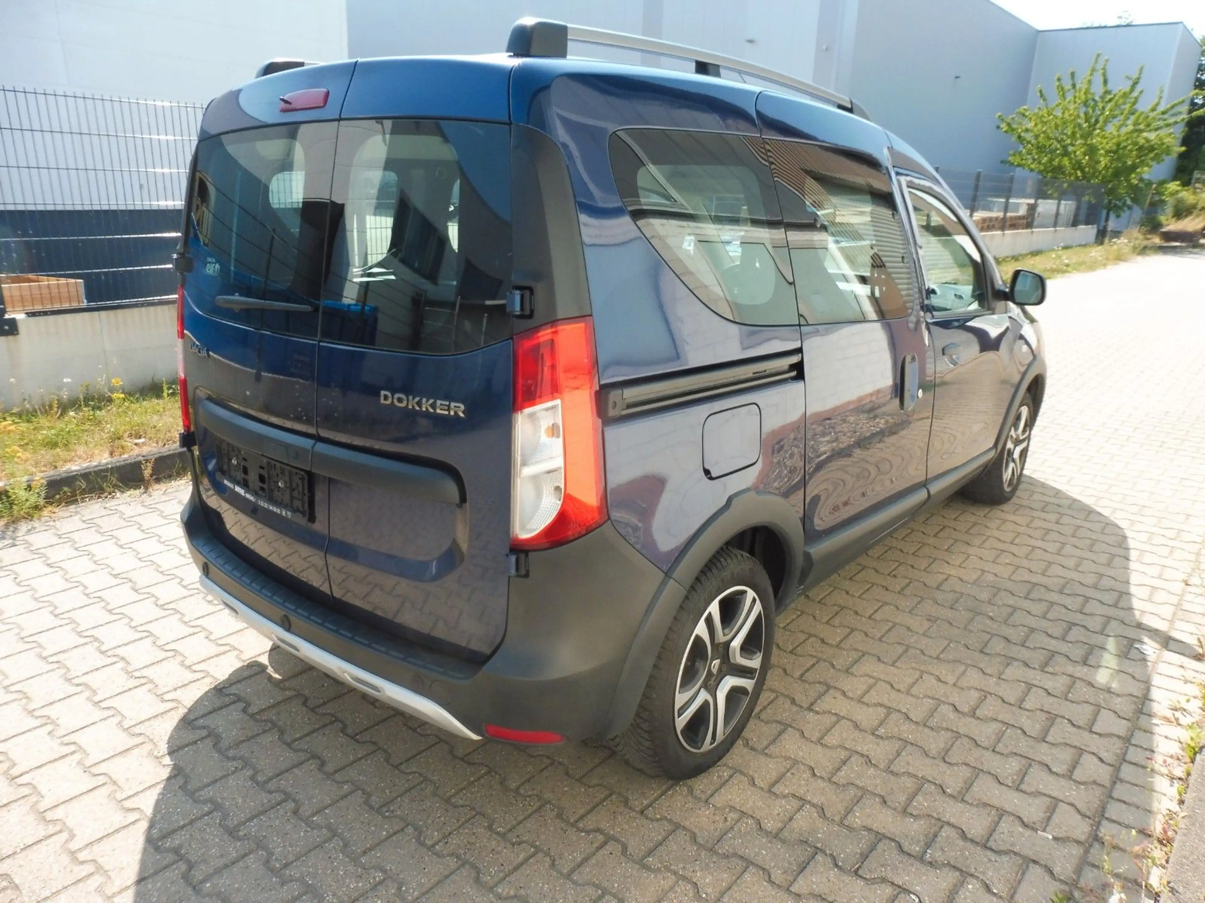 Dacia Dokker TCe 115 Stepway Celebration Ero 6 W — photo 4