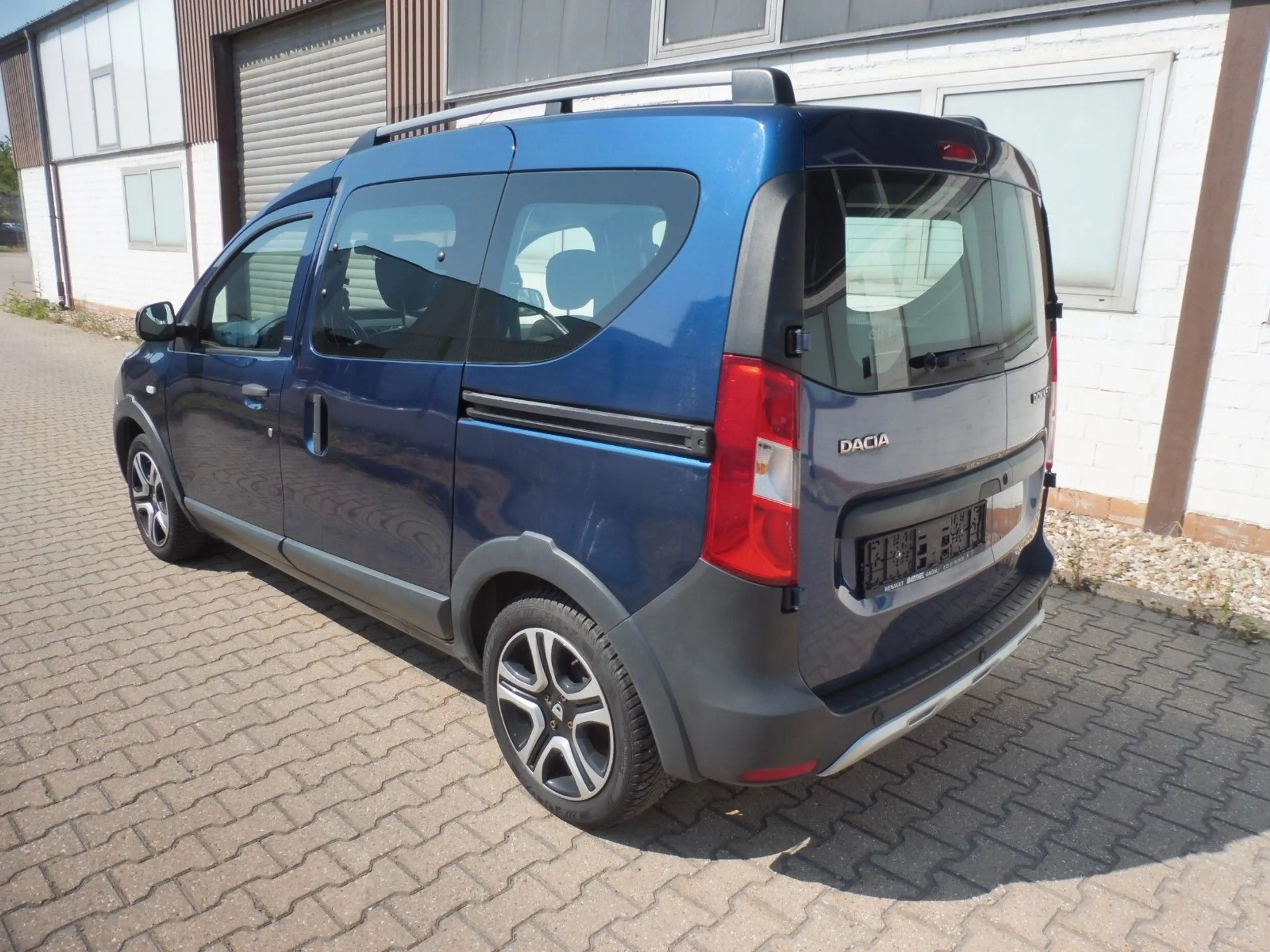 Dacia Dokker TCe 115 Stepway Celebration Ero 6 W — photo 6