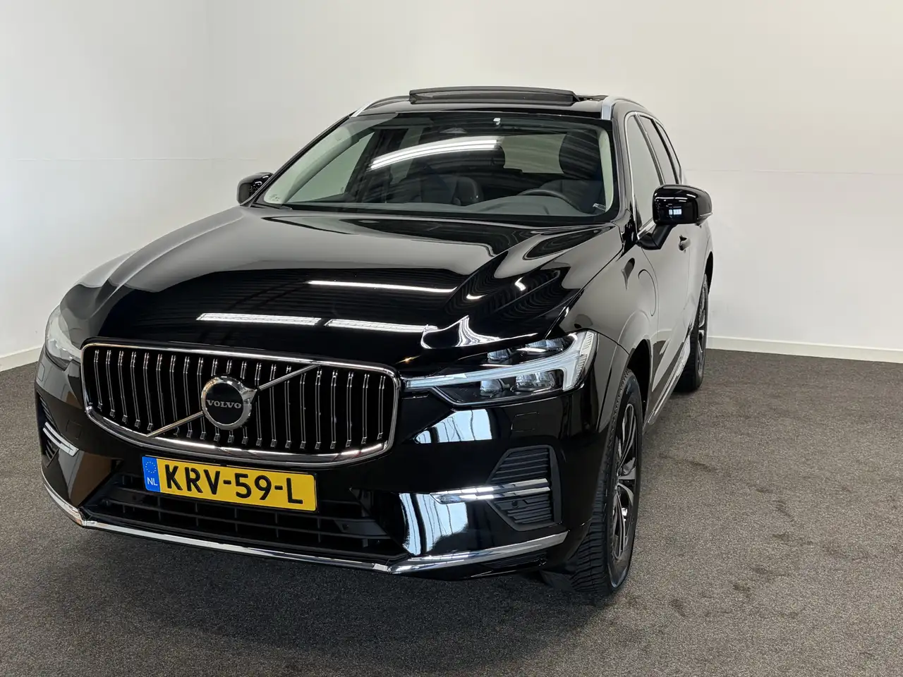 Volvo XC60 2.0 T6 Plug-in HY Long Range AWD Plus Bright/ Pano, миниатюра 19