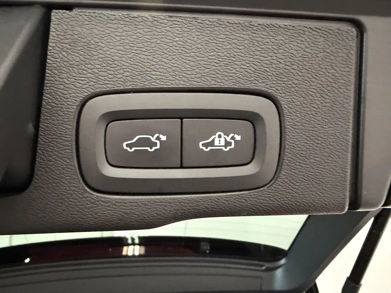 Volvo XC60 2.0 T6 Plug-in HY Long Range AWD Plus Bright/ Pano, миниатюра 16