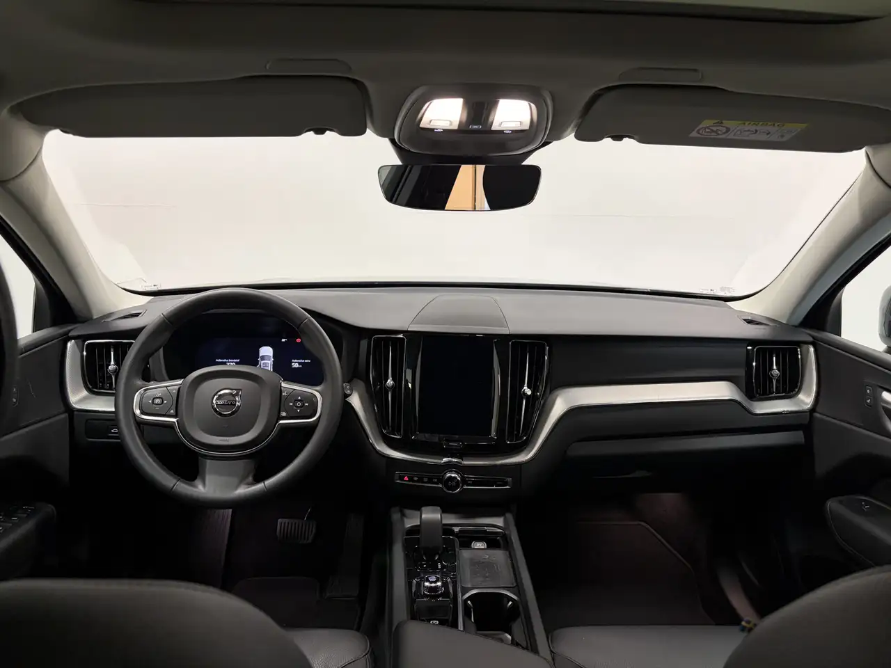Volvo XC60 2.0 T6 Plug-in HY Long Range AWD Plus Bright/ Pano, миниатюра 2