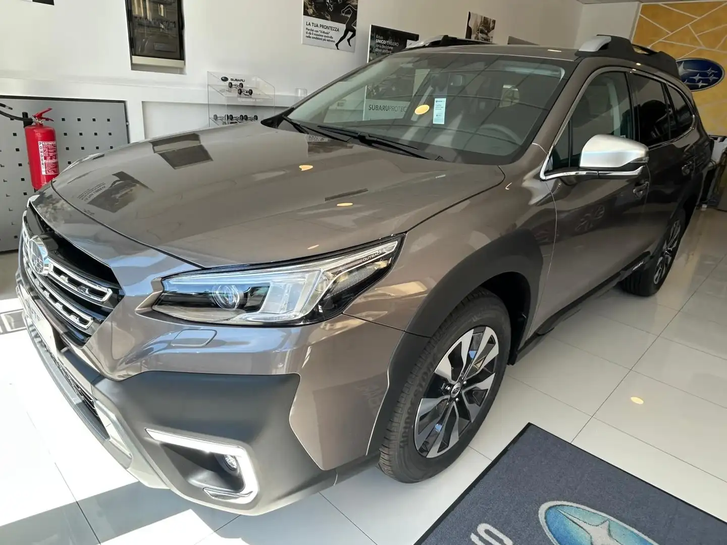 Subaru OUTBACK 2.5i Lineartronic Premium Grigio - 1
