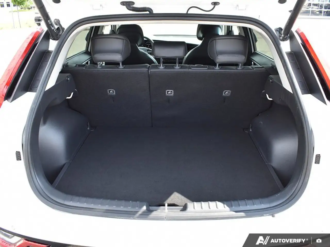 Kia Niro снимка Kia Niro