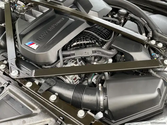 BMW M4 view 12
