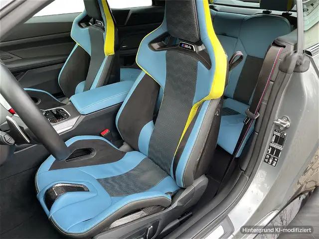 BMW M4 view 11