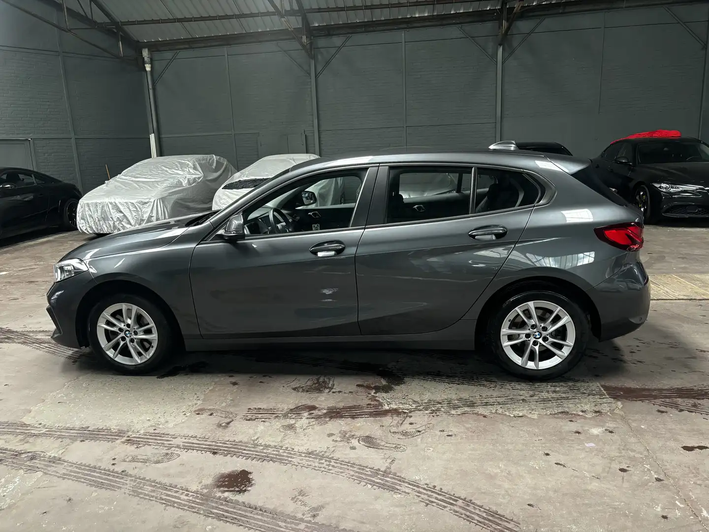 BMW 118 118iA*AUTOMATIQUE*ETAT SHOWROOM*CARPLAY*GARANTIE - 2