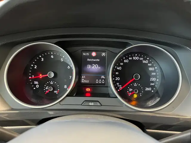 Volkswagen Tiguan view 12