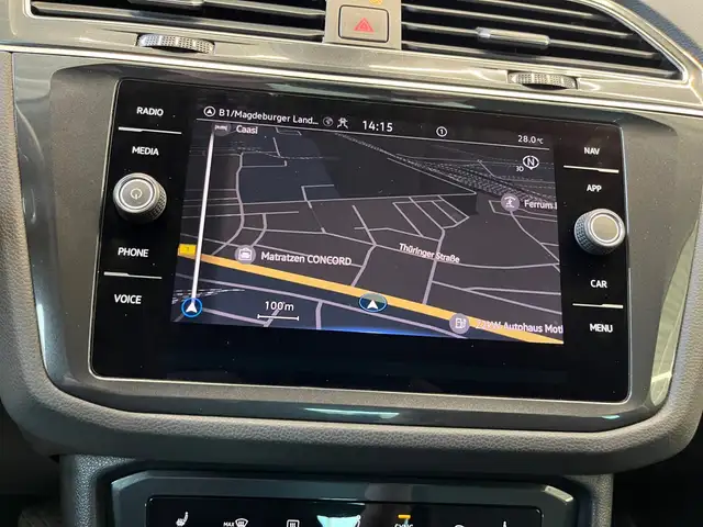 Volkswagen Tiguan view 13
