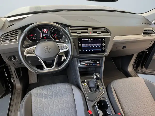 Volkswagen Tiguan view 8