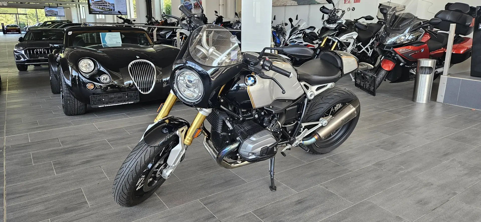 BMW R nineT Blau - 2