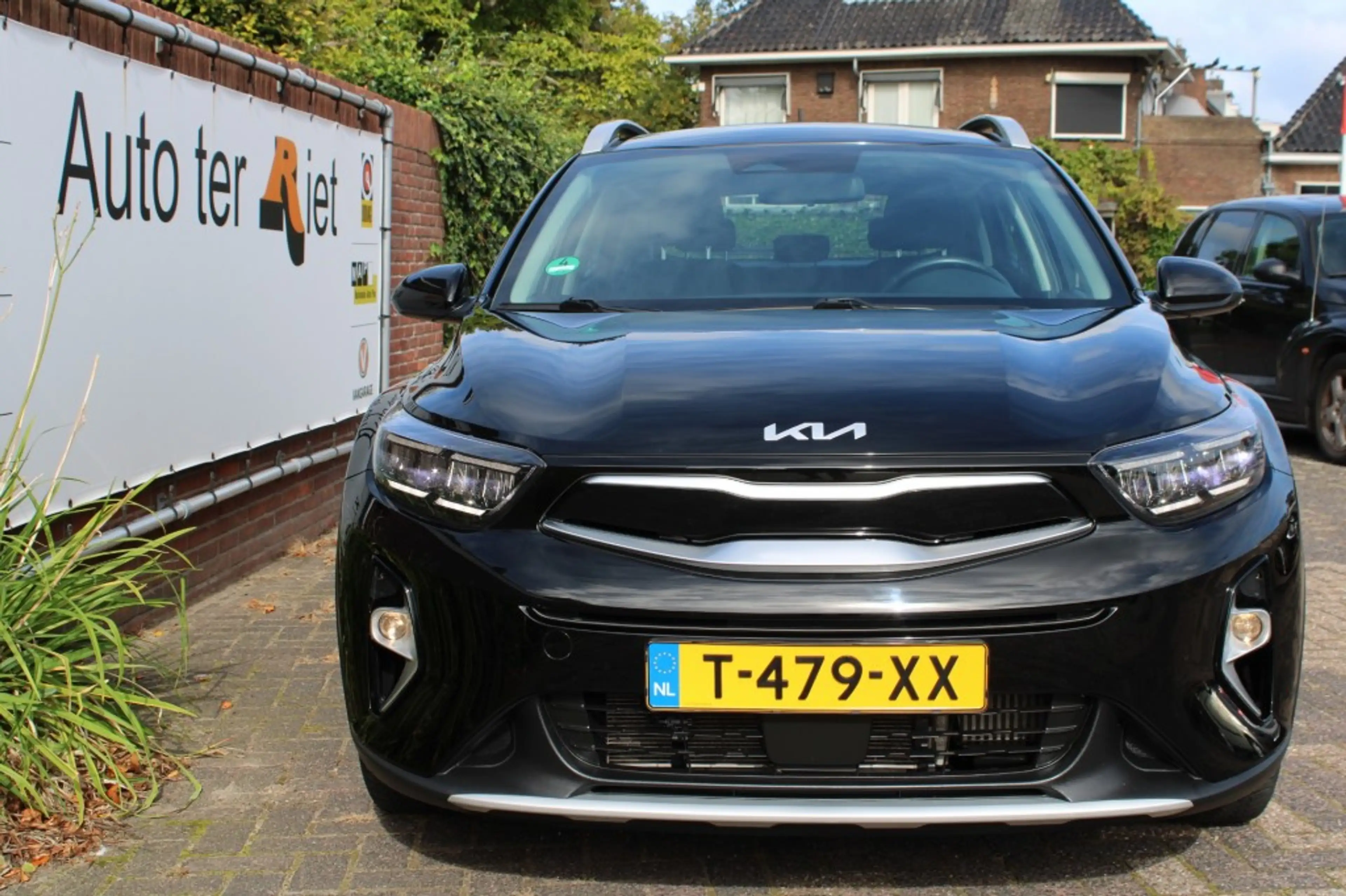 Kia Stonic 1.0 Turbo 120 pk Mild Hybrid Dynamic Line /camera/ — photo 2