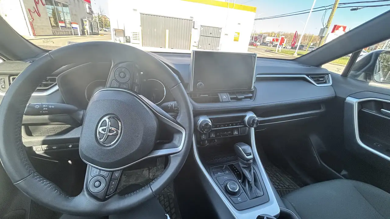 Toyota RAV 4 снимка Toyota RAV 4