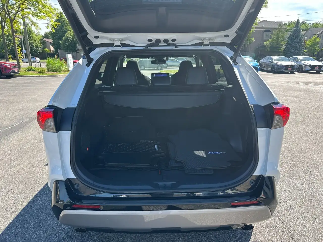 Toyota RAV 4 снимка Toyota RAV 4