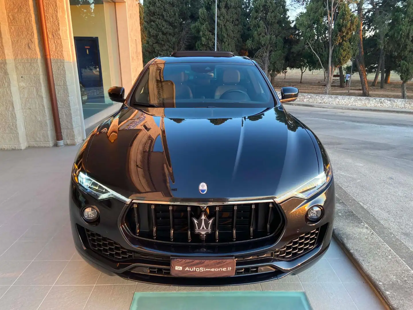 Maserati Levante MHEV 330 CV AWD GT ULTIMA TETTO APR/PAN. Nero - 2