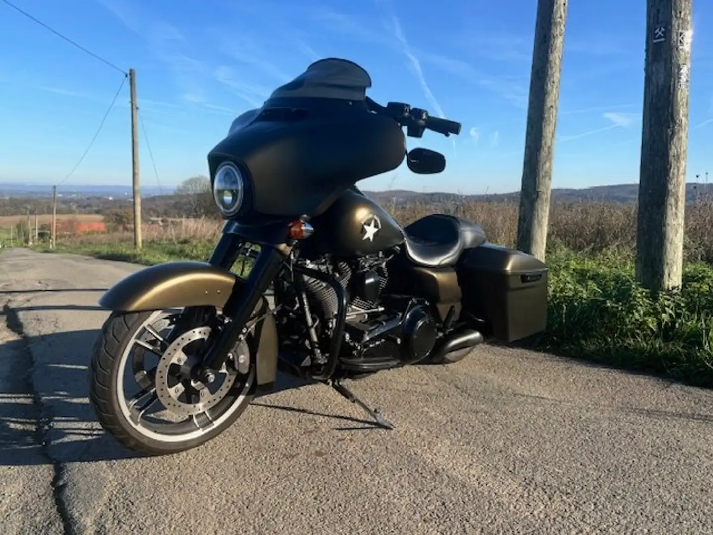 Harley-Davidson Street Glide Bagger, TÜV und Batterie neu - 1