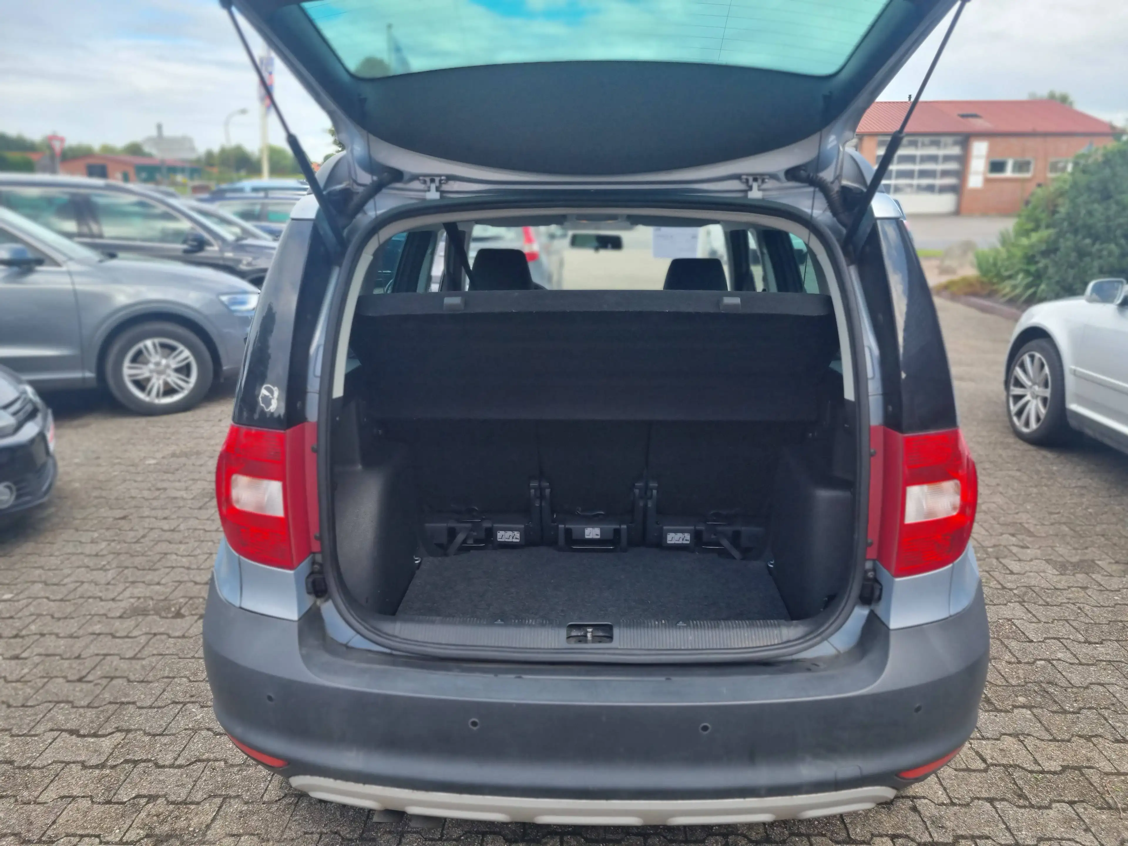Skoda Yeti Yeti 1.4 TSI Active PLUS EDITION — photo 20