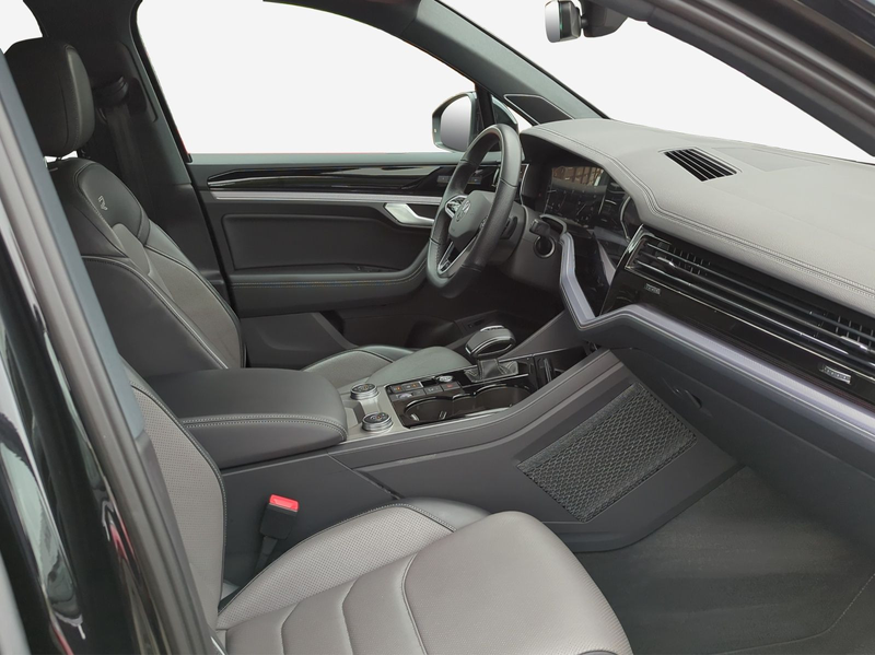 Volkswagen Touareg 3.0 TDI R-line 4Motion "Wankstabi" Dynau — photo 10