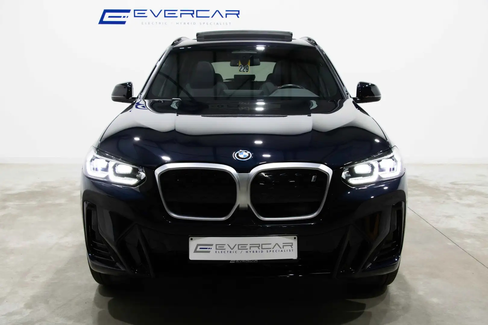 BMW iX3 FACELIFT M-SPORT ***PANO*ELECTRIC SPORT SEATS*** Zwart - 2