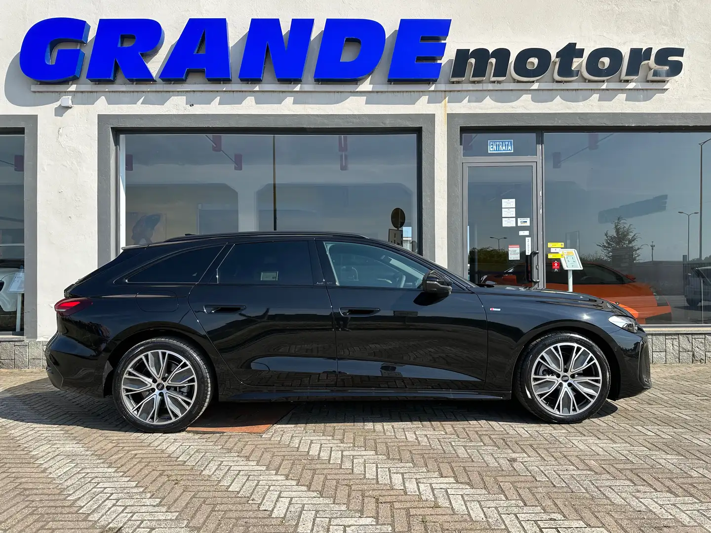Audi A5 Audi A5 Avant S line edition TDI 204 Cv MHEV Zwart - 2