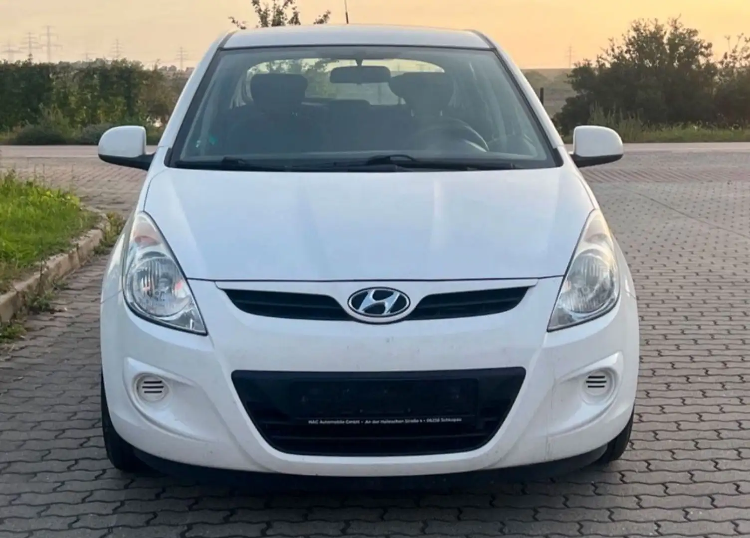 Hyundai i20 1.2 Classic Blanc - 2
