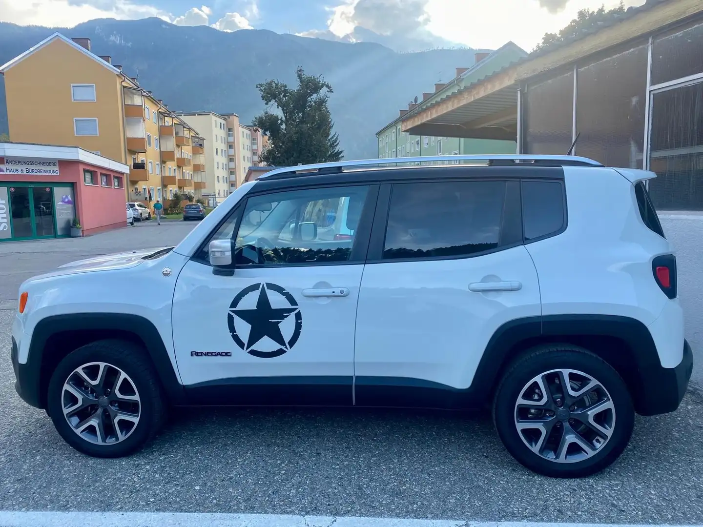 Jeep Renegade Renegade 2,0 MultiJet II 140 Limited AWD Limited Weiß - 1