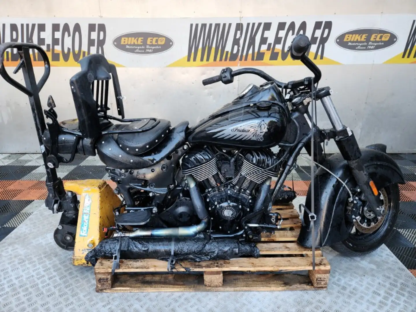 Indian Chief Negru - 1
