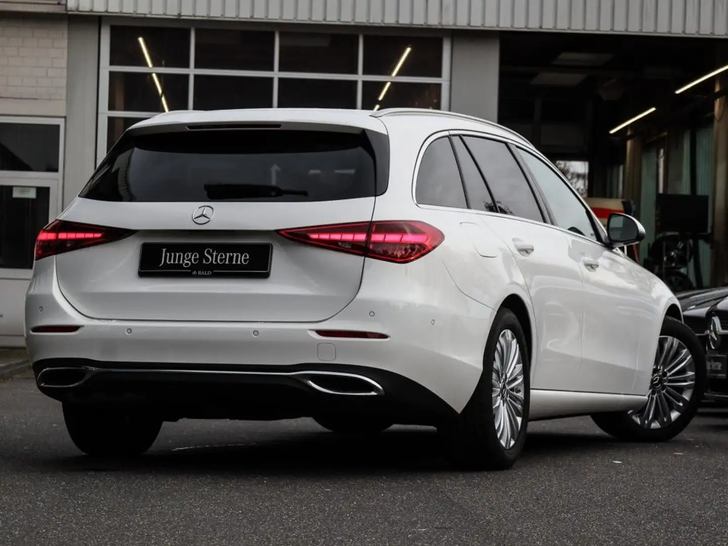 Mercedes-Benz C 180 T Avantgarde/Pano/Distr/Shz-Fond/Memo/Totw Weiß - 2