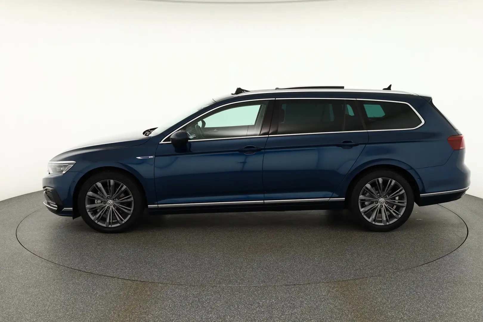 Volkswagen Passat Variant GTE LED Navi ACC Panorama Kamera Blau - 2