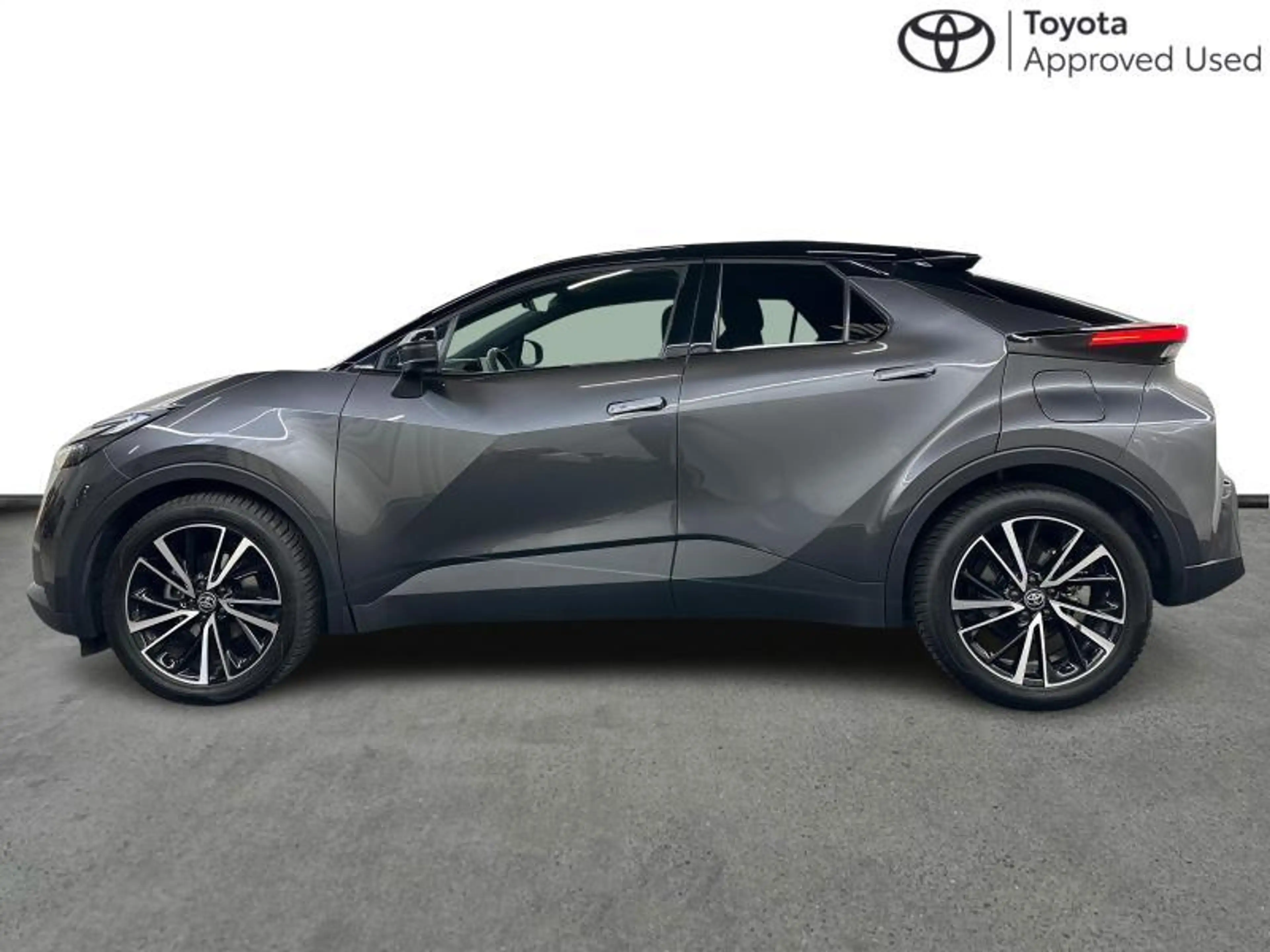 Toyota C-HR 2.0 HEV Premium | tow bar — photo 3