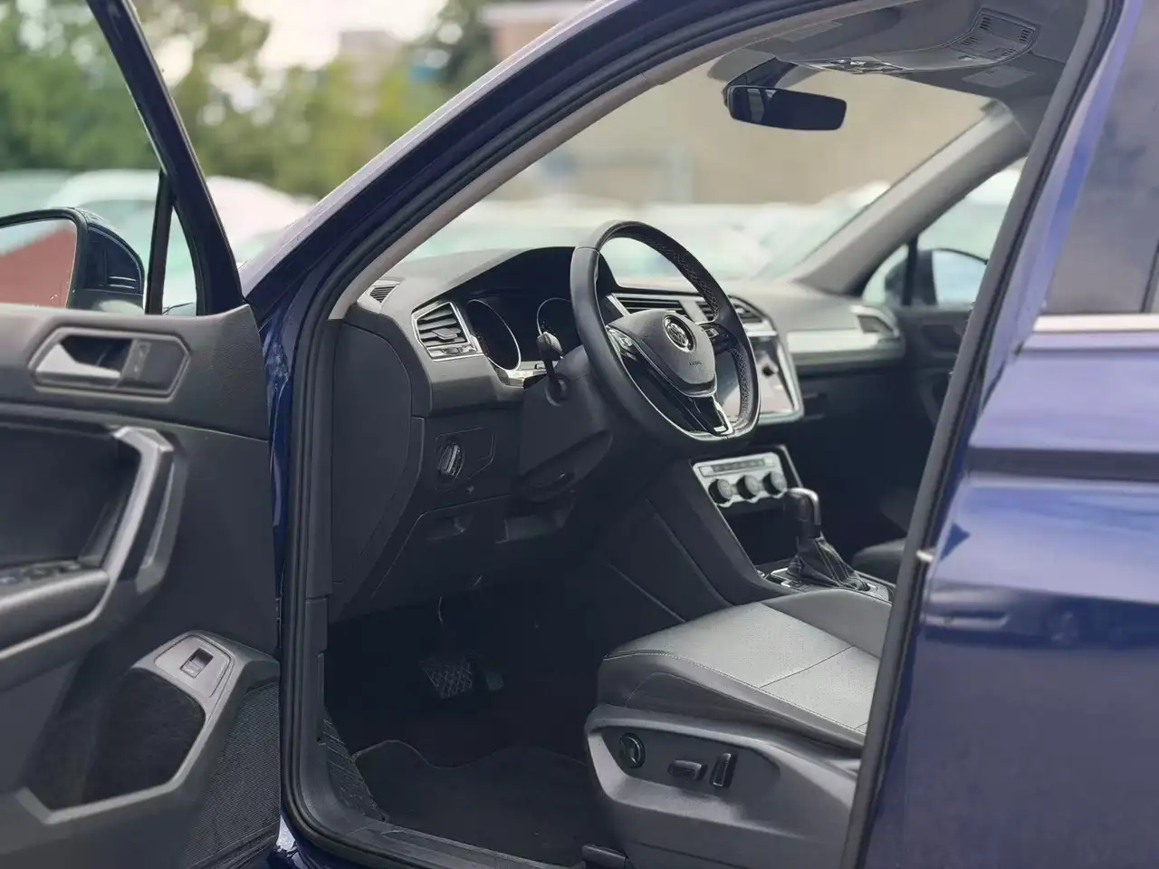 Volkswagen Tiguan снимка Volkswagen Tiguan