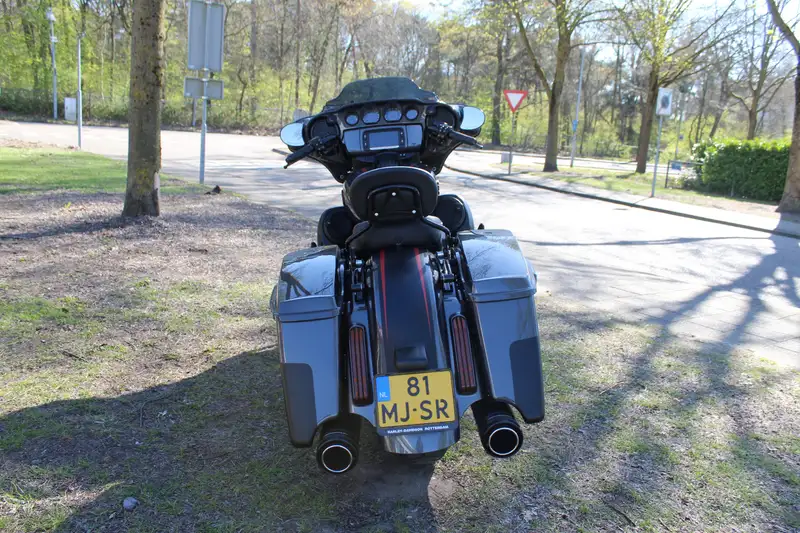 Harley-Davidson Street Glide - foto 5