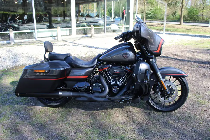 Harley-Davidson Street Glide - foto 3