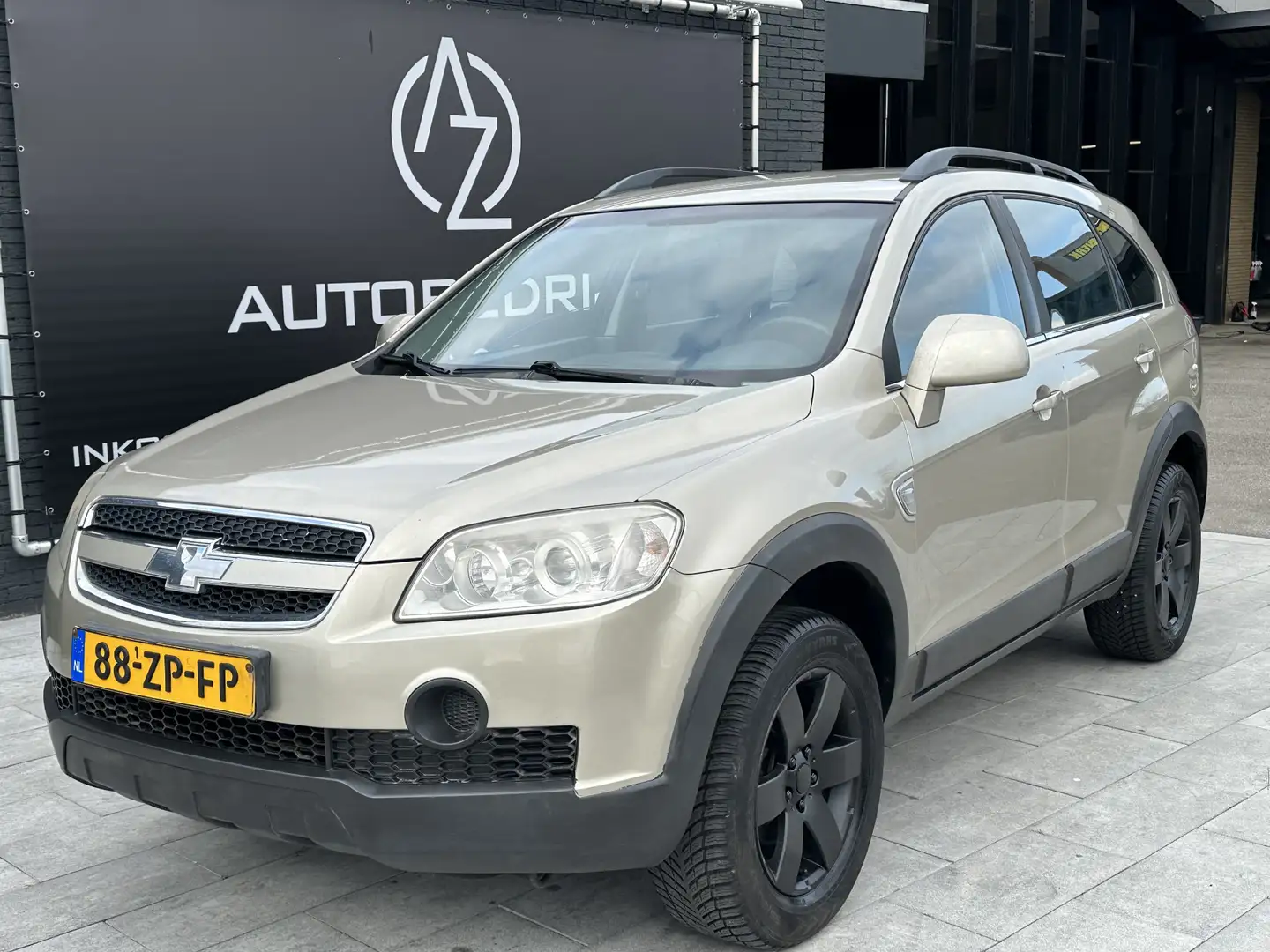 Chevrolet Captiva 2.4i Style 2WD 7 persoons Beige - 2