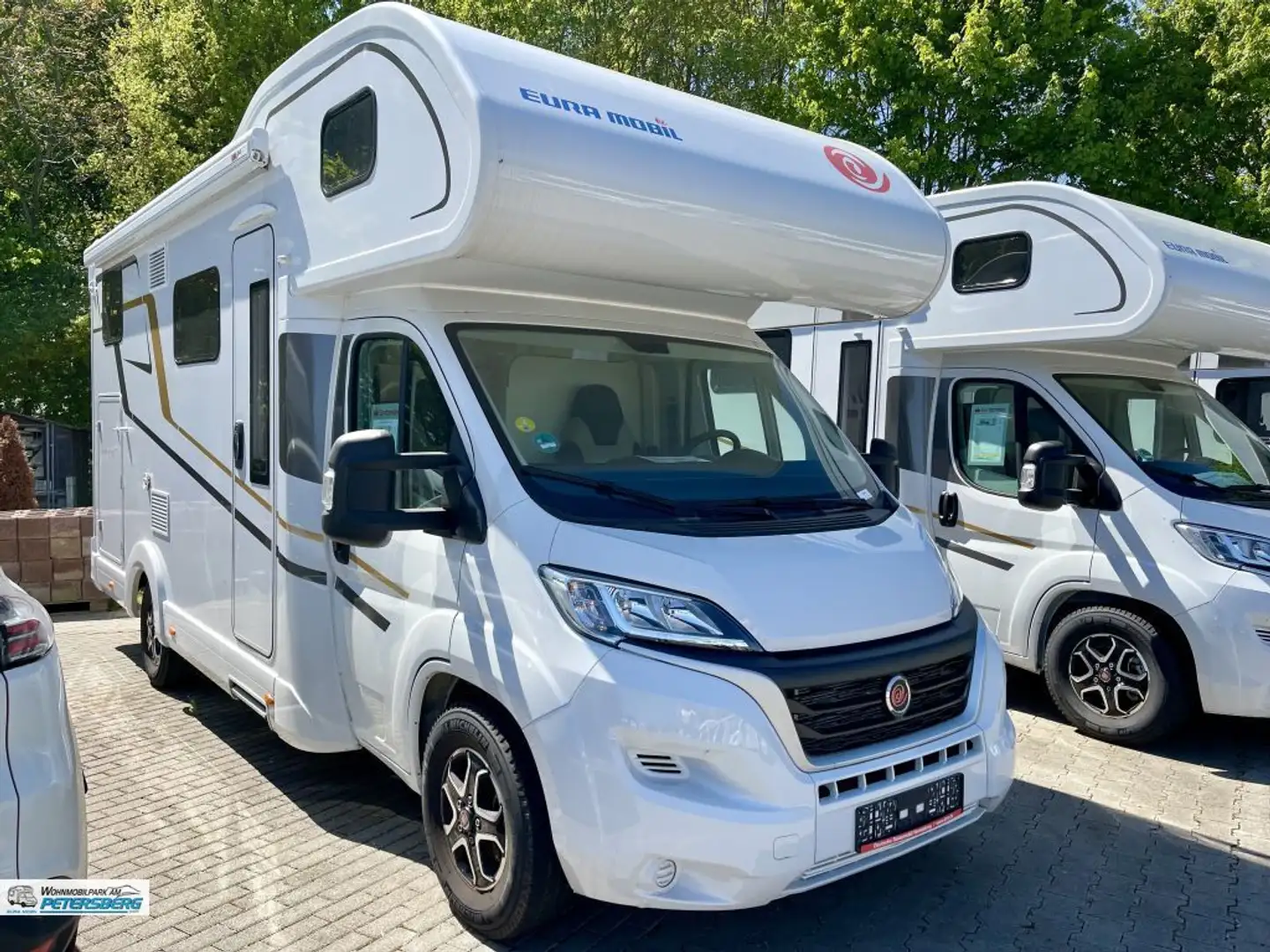 Euramobil Activa One 690 HB Travel-Paket & Lithiumbatterie Weiß - 1