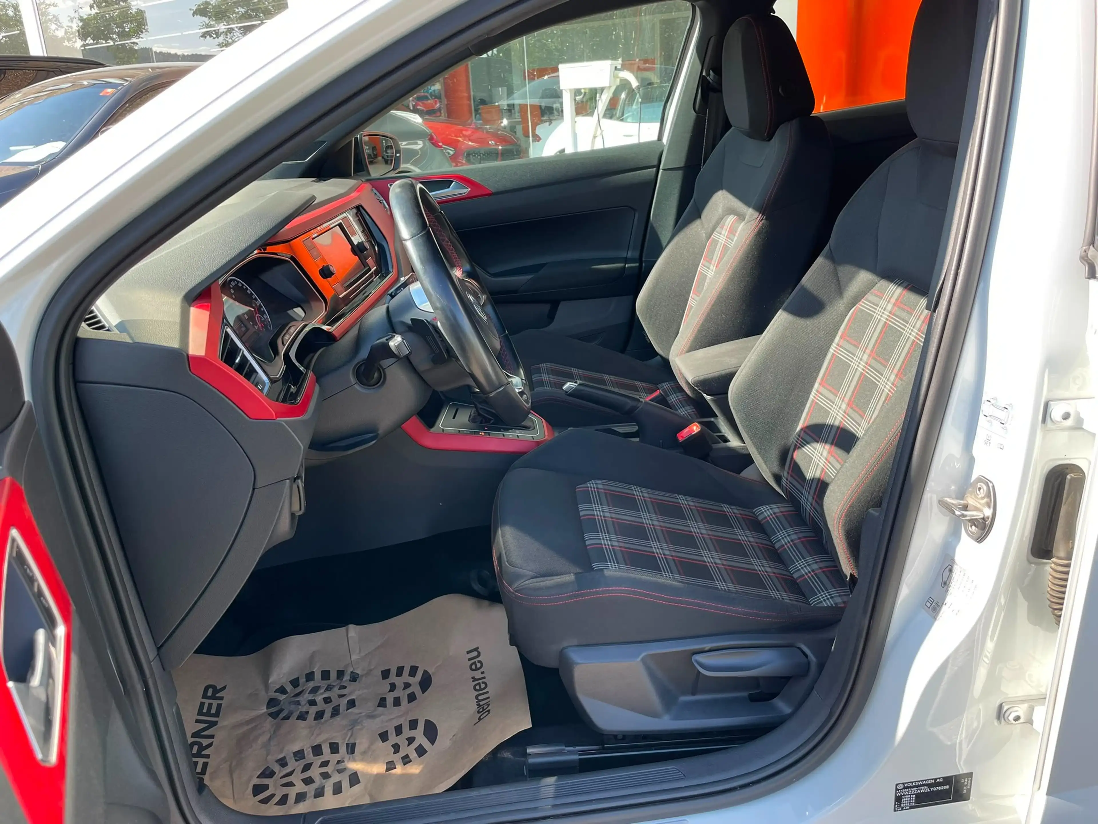 Volkswagen Polo GTI Polo 2.0 TSI OPF DSG GTI — photo 12