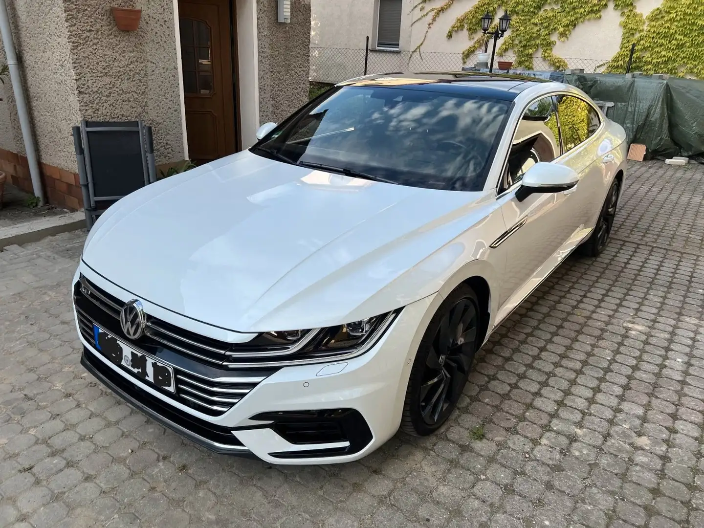 Volkswagen Arteon Allrad Pano SHZ STH Head-UP 360°  Sounds. Weiß - 2