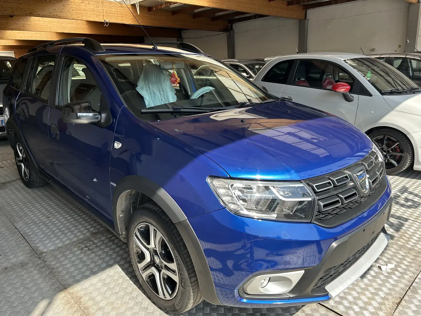 Dacia Logan MCV Stepway 0.9 TCe (EU6.2) Bleu - 1