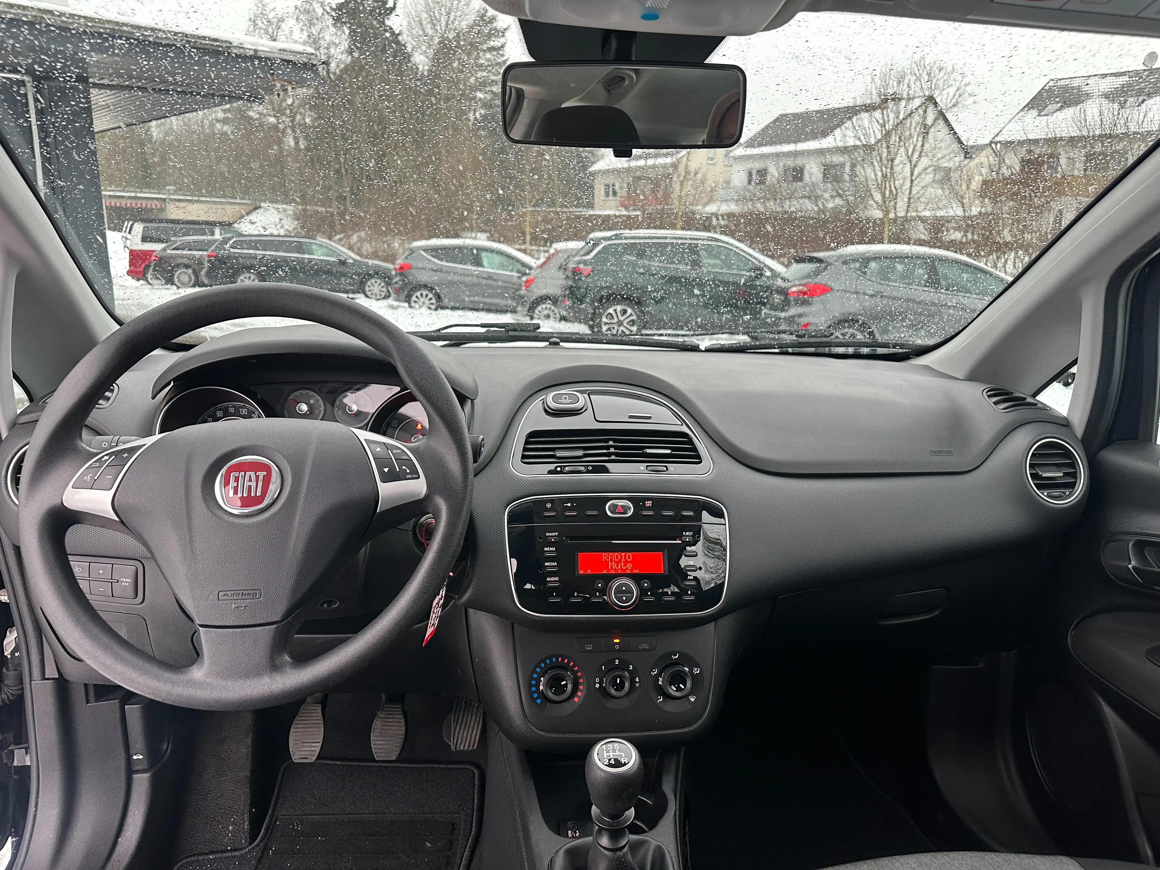 Fiat Punto Pop 1.2 69PS Klima/ZV/Bluetooth — photo 11