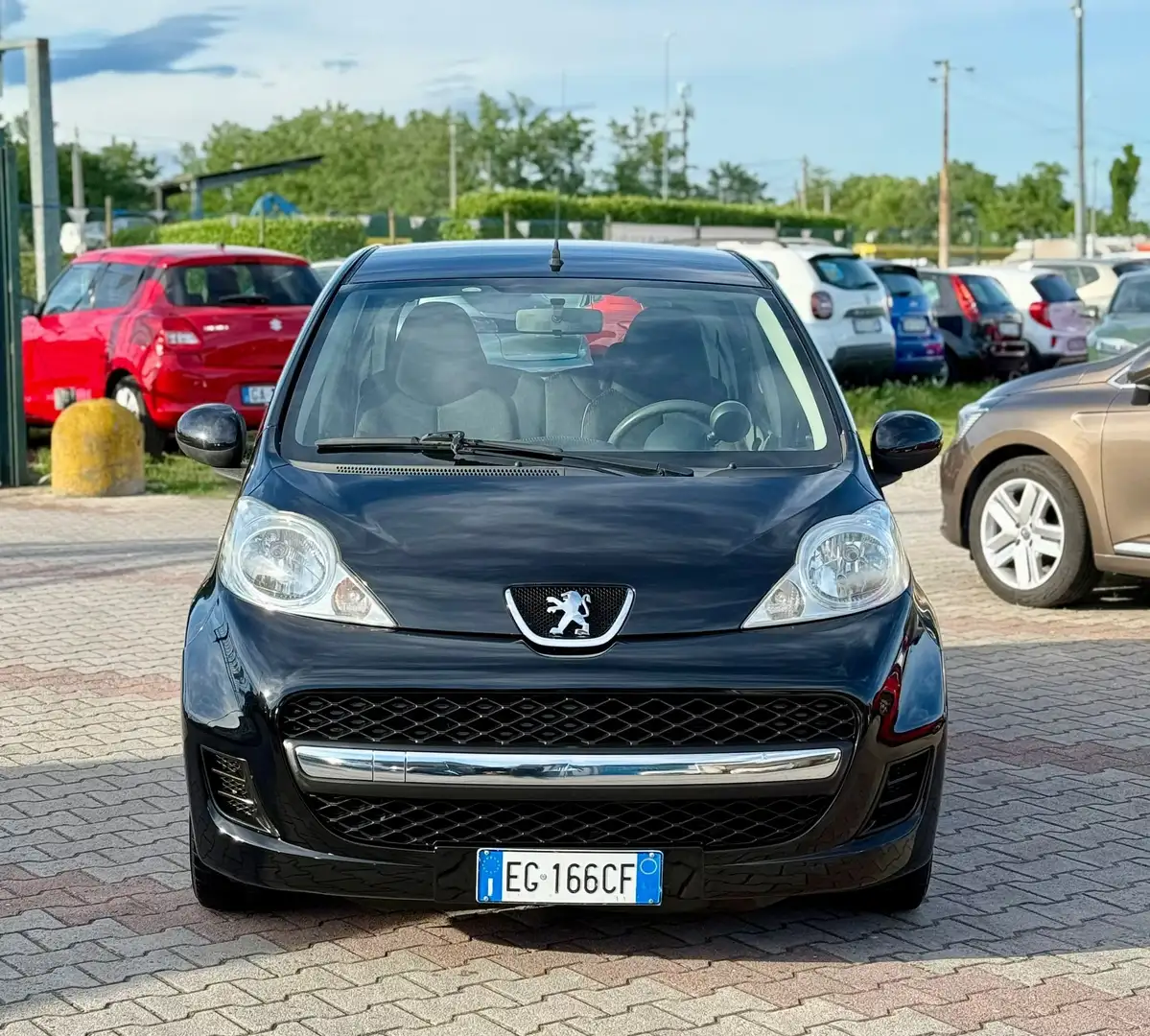 Peugeot 107 1.0 12v Access (desir) 5p NEOPATENTATI Schwarz - 2