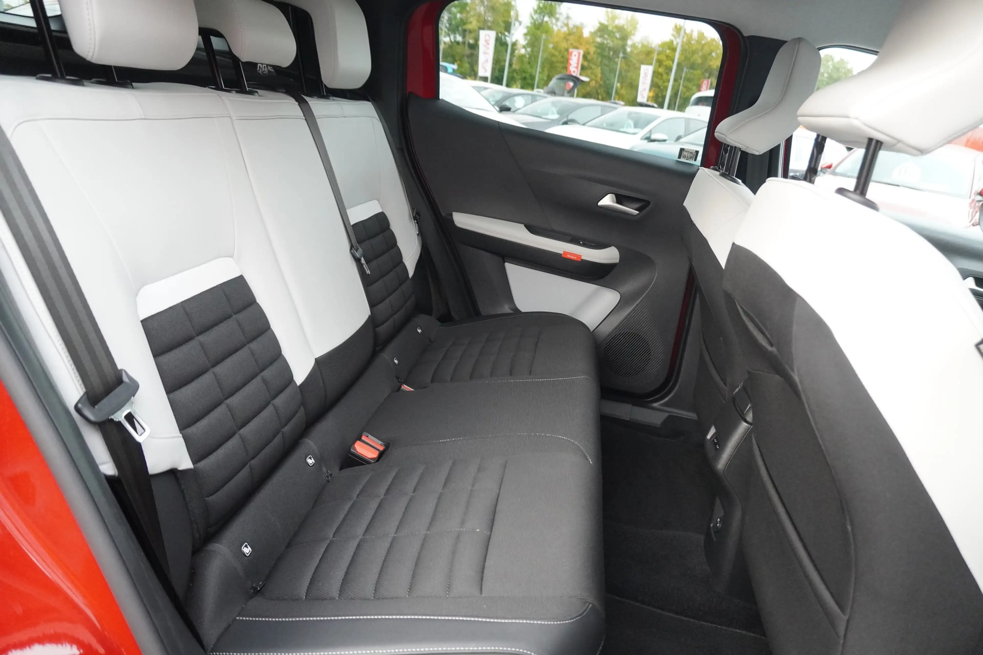 Citroen C3 Aircross ë 113 MAX Elektro LED Navi Totwinkel — photo 12