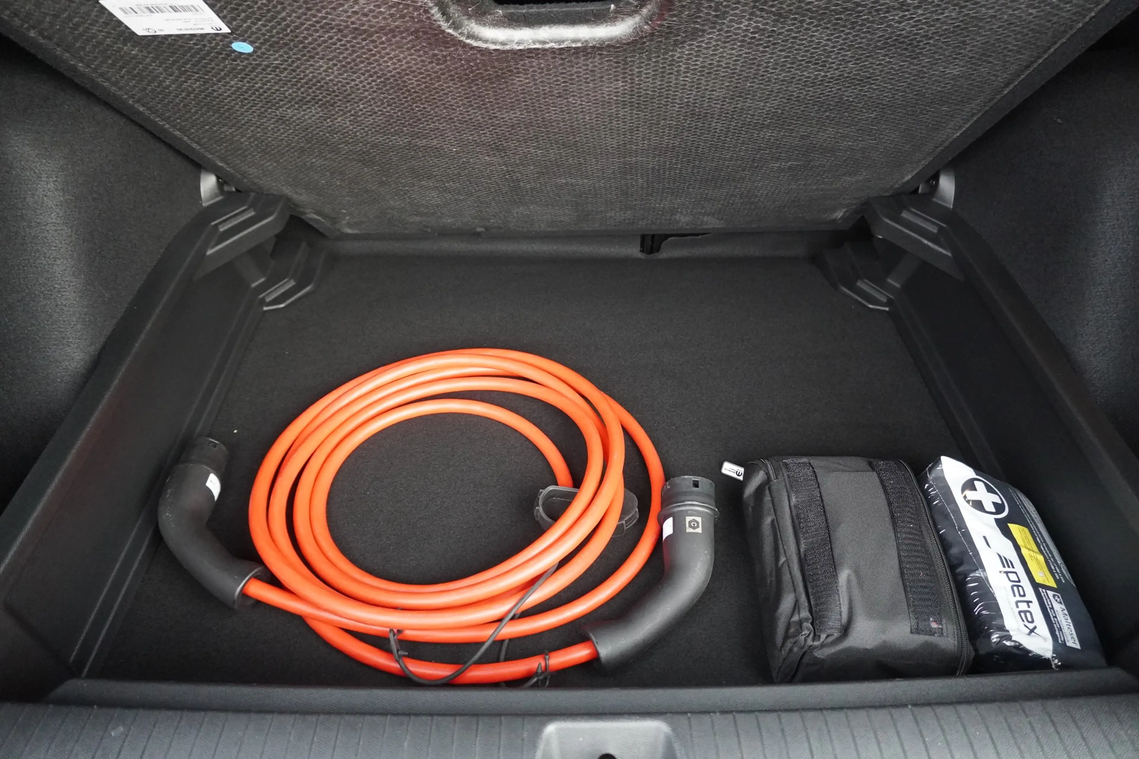 Citroen C3 Aircross ë 113 MAX Elektro LED Navi Totwinkel — photo 11