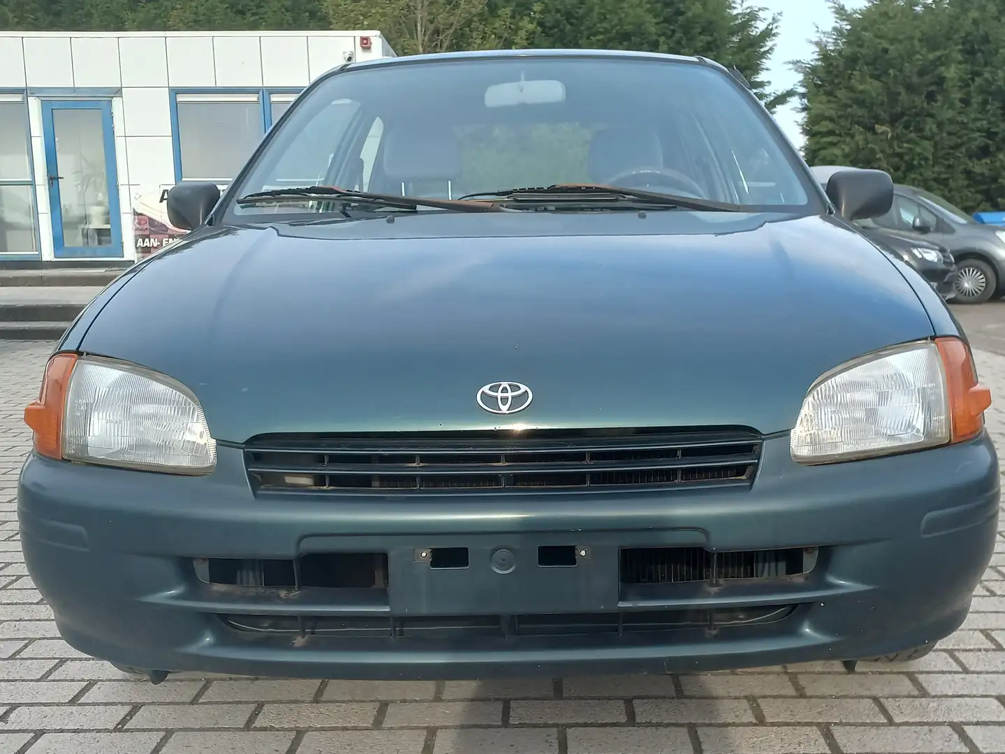 Toyota Starlet 1.3 comfort Verde - 2